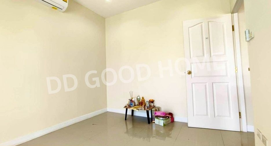 Casa en venta de 4 habitaciones en Mueang Lop Buri, Lopburi