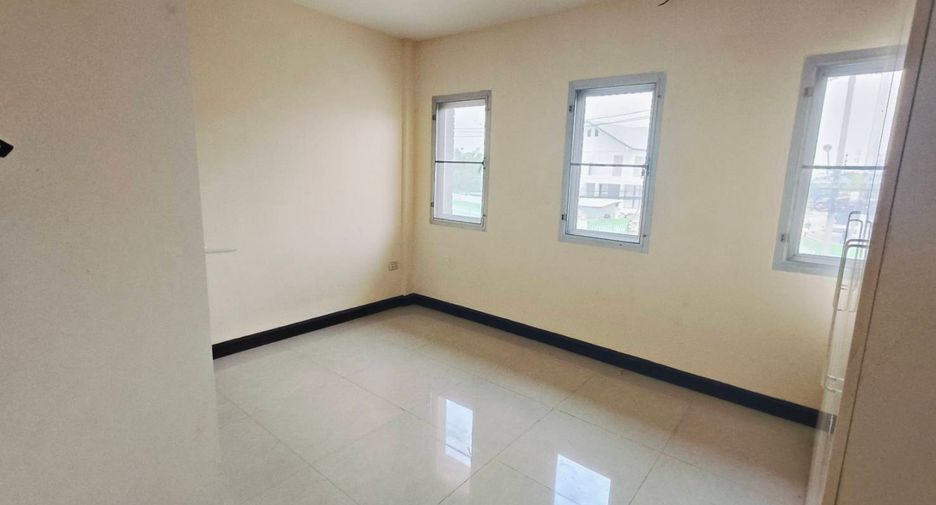 À vendre 3 chambres local commercial à Krathum Baen, Samut Sakhon
