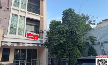 Casa en alquiler de 3 habitaciones en Prawet, Bangkok