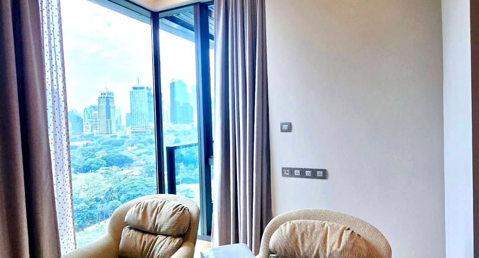 For rent 2 bedrooms condo in Pathum Wan, Bangkok