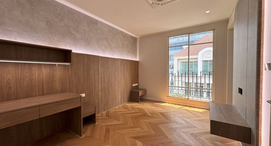 Reihenhaus zum Kauf mit 4 Zimmer in Watthana, Bangkok