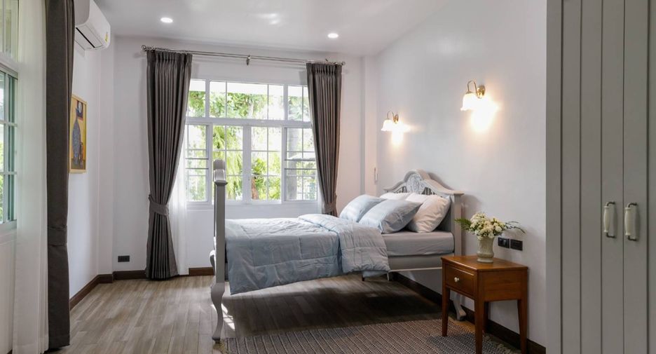 For rent and for sale 6 bedrooms house in San Kamphaeng, Chiang Mai