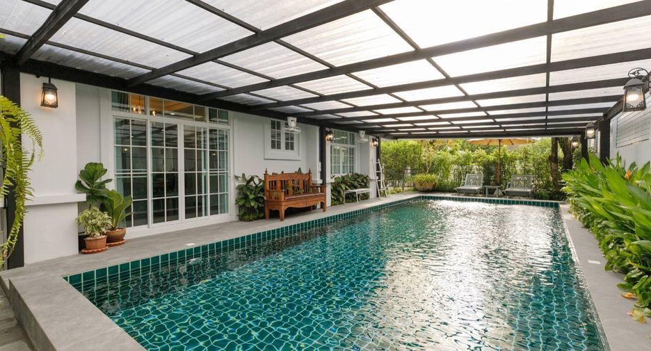 For rent and for sale 6 bedrooms house in San Kamphaeng, Chiang Mai