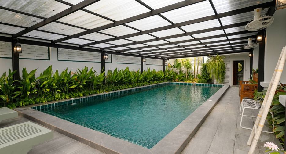 For rent and for sale 6 bedrooms house in San Kamphaeng, Chiang Mai