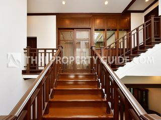 Casa en alquiler de 4 habitaciones en Sathon, Bangkok