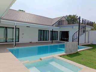 For Rent 4 Bedroom Villa In Bang Lamung, Chonburi