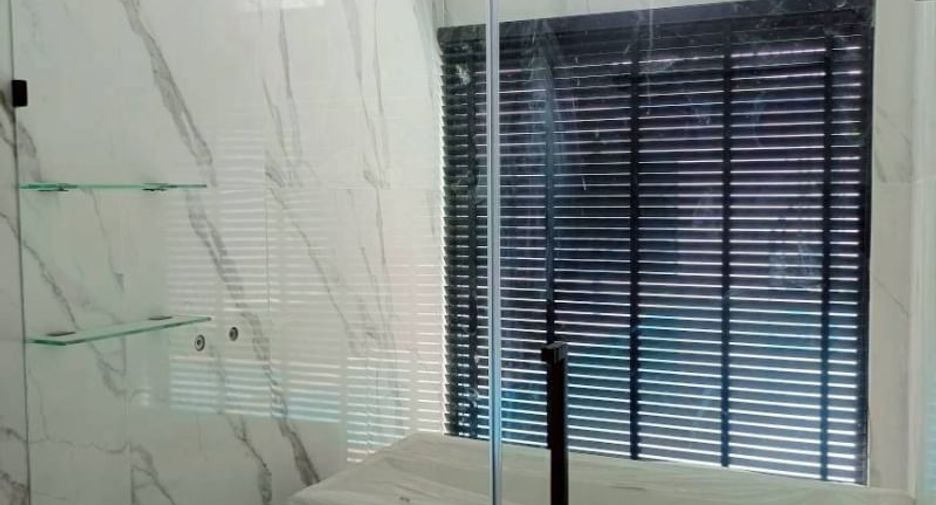 For rent 4 bedrooms villa in Bang Lamung, Chonburi