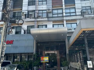 Reihenhaus zum Kauf mit Studio in Prawet, Bangkok