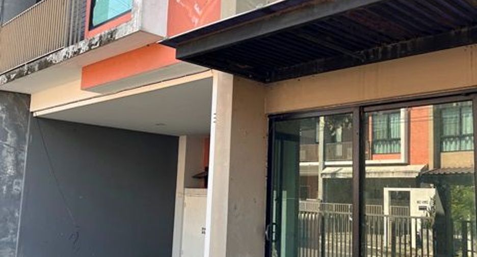 For sale studio townhouse in Don Mueang, Bangkok