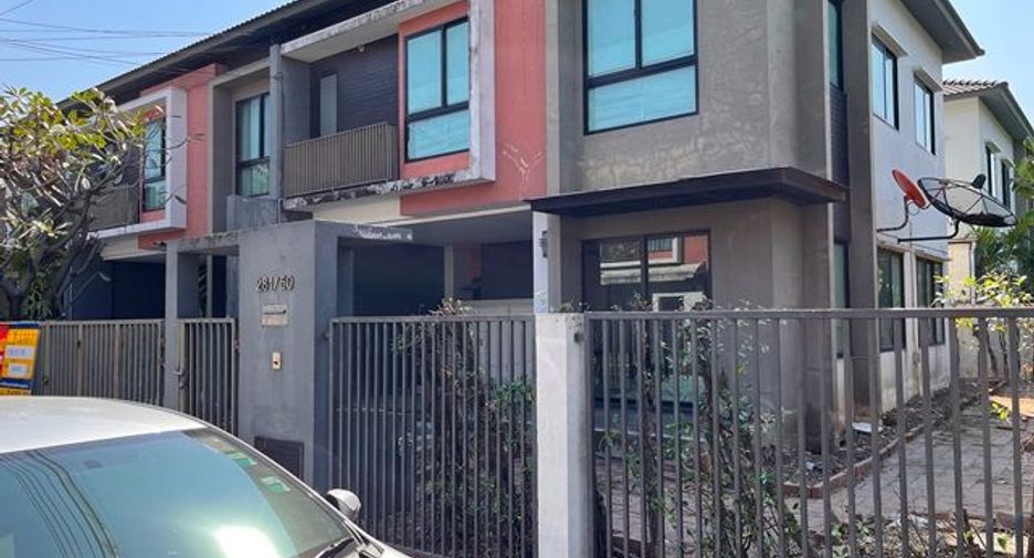 For sale studio townhouse in Don Mueang, Bangkok