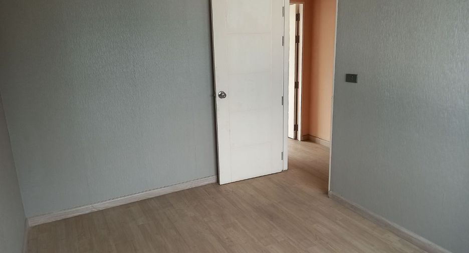 For sale 3 bedrooms townhouse in Bang Khen, Bangkok
