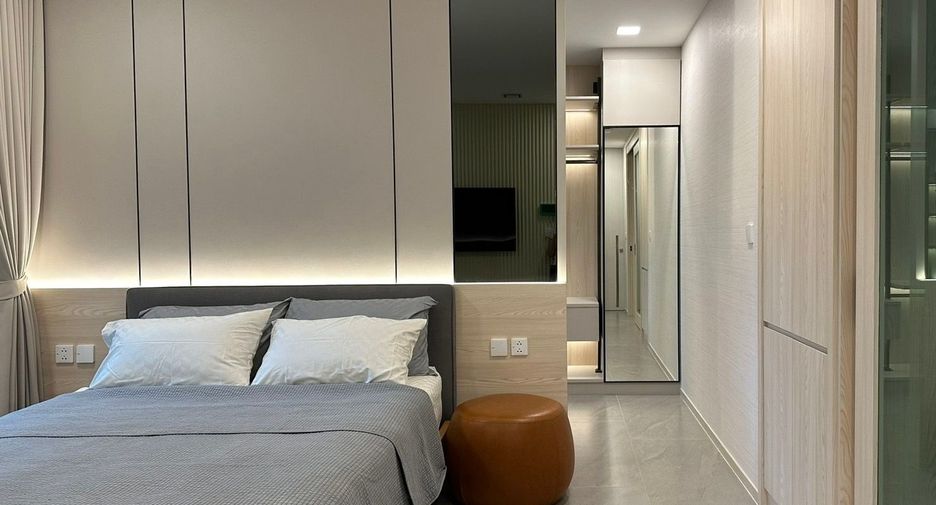 For rent and for sale 4 bedrooms house in Saphan Sung, Bangkok