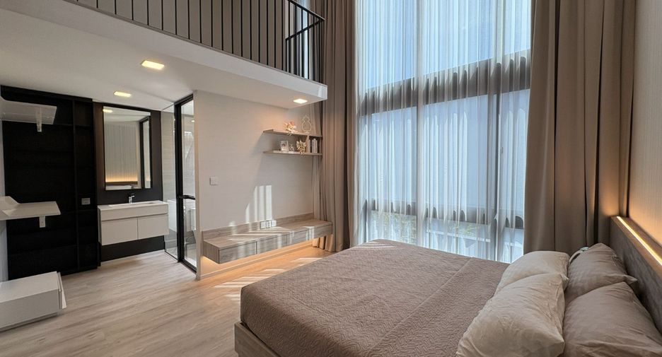 For rent and for sale 4 bedrooms house in Saphan Sung, Bangkok