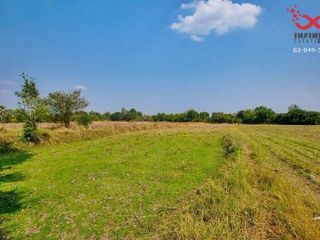 For sale land in Phayuha Khiri, Nakhon Sawan