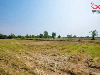 For sale land in Phayuha Khiri, Nakhon Sawan