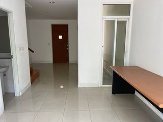 For sale studio townhouse in Bang Kapi, Bangkok
