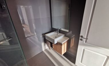 Condo en alquiler y en venta de 1 habitaciones en Sathon, Bangkok