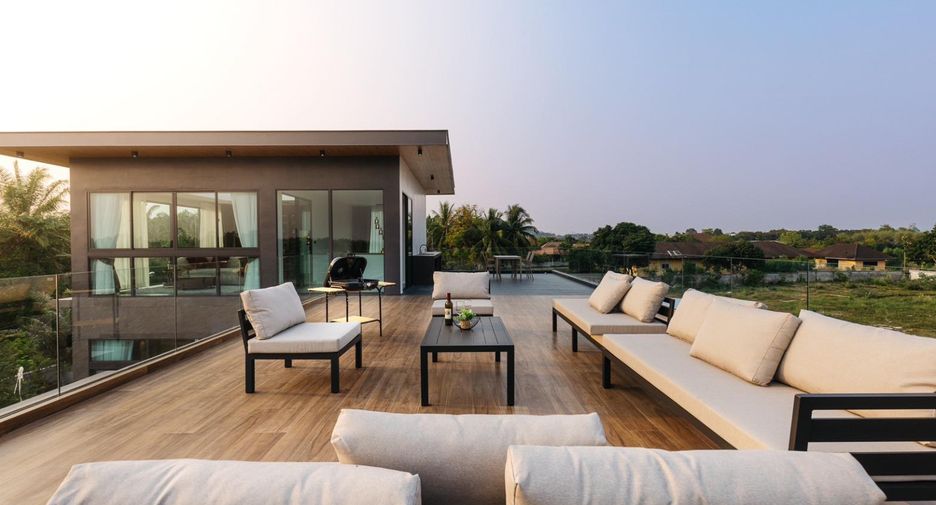 Haus zum Kauf mit 5 Zimmer in Bang Lamung, Chonburi