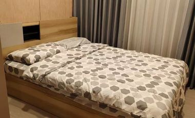 Condo en alquiler y en venta de 2 habitaciones en Huai Khwang, Bangkok