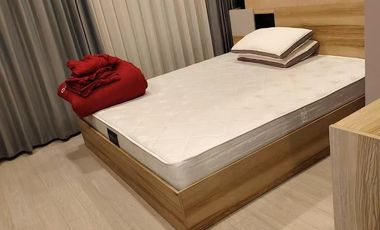 Condo en alquiler y en venta de 2 habitaciones en Huai Khwang, Bangkok