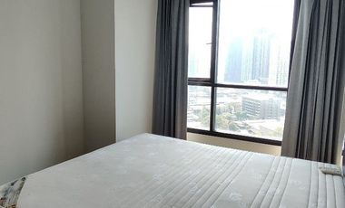 Condo en alquiler y en venta de 2 habitaciones en Watthana, Bangkok
