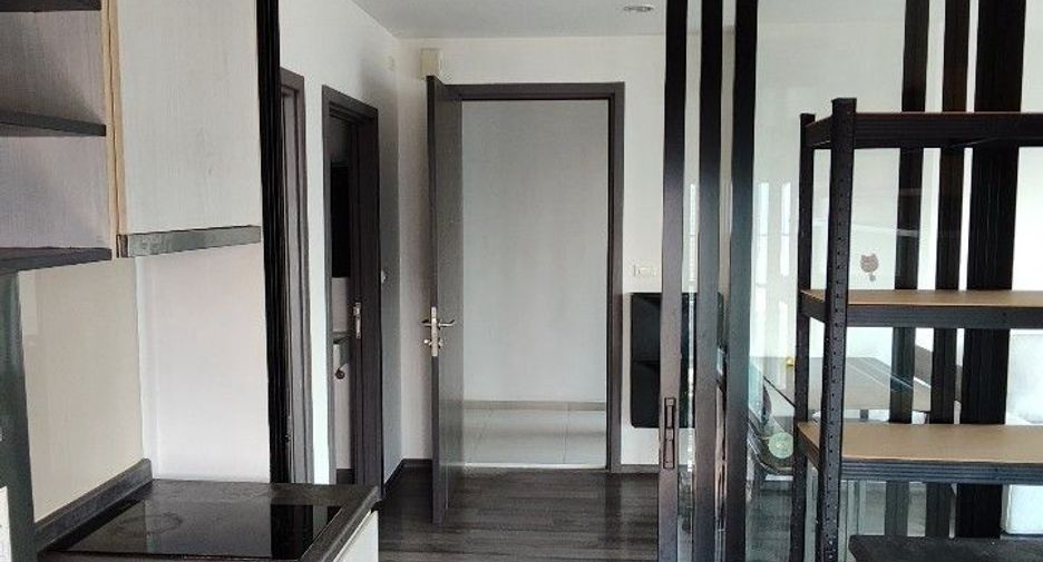 For rent そして for sale 2 ベッドルーム condo in Watthana, Bangkok
