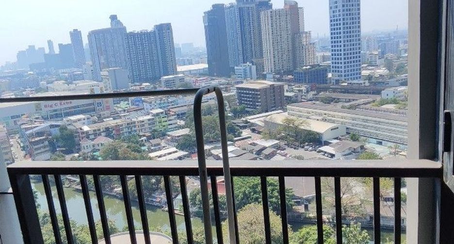 For rent そして for sale 2 ベッドルーム condo in Watthana, Bangkok