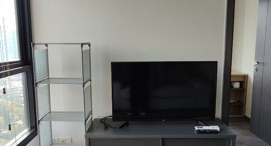 For rent そして for sale 2 ベッドルーム condo in Watthana, Bangkok