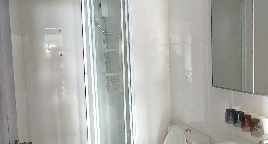 For rent そして for sale 2 ベッドルーム condo in Watthana, Bangkok