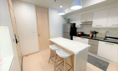 Condo en alquiler y en venta de 3 habitaciones en Sathon, Bangkok