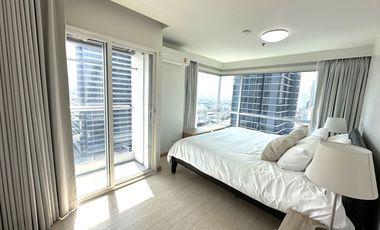 Condo en alquiler y en venta de 3 habitaciones en Sathon, Bangkok