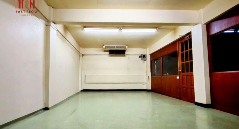 For rent and for sale 10 bedrooms retail Space in Lak Si, Bangkok