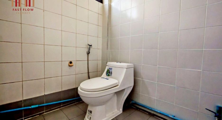For rent and for sale 10 bedrooms retail Space in Lak Si, Bangkok