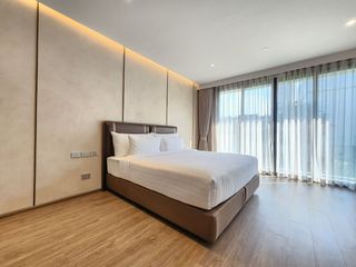 À louer 3 chambres appartement avec services à Khlong Toei, Bangkok