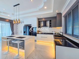 For sale 4 bed house in East Pattaya, Pattaya
