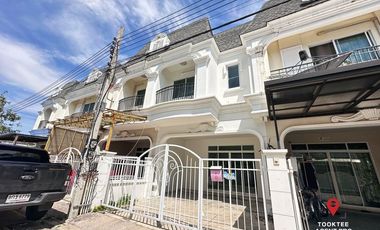For sale 2 Beds townhouse in Mueang Nonthaburi, Nonthaburi