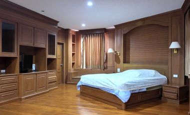 For sale 8 Beds house in Bang Na, Bangkok