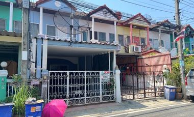 Продажа 2 спальни таунхаус в Mueang Samut Prakan, Самутпракан