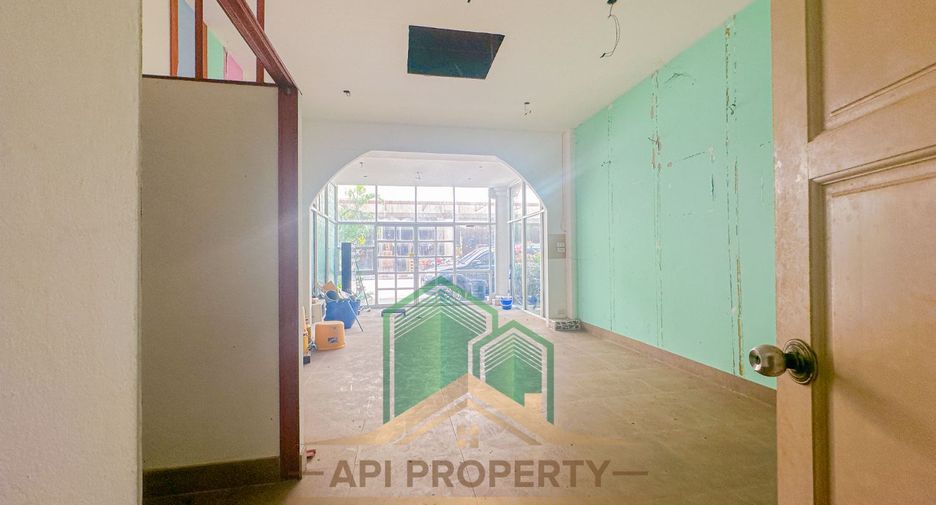 For sale 5 bedrooms retail Space in Bang Lamung, Chonburi