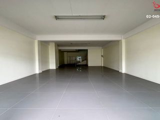 For sale 4 Beds retail Space in Phrom Khiri, Nakhon Si Thammarat