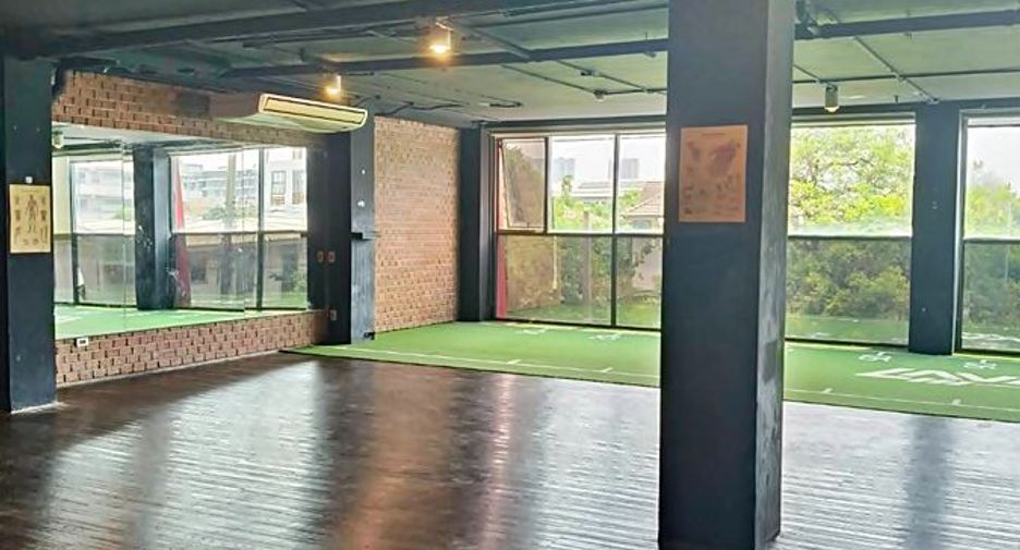 Gewerbefläche zur Miete in Watthana, Bangkok