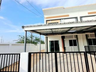 For sale 4 bed townhouse in Bang Sao Thong, Samut Prakan