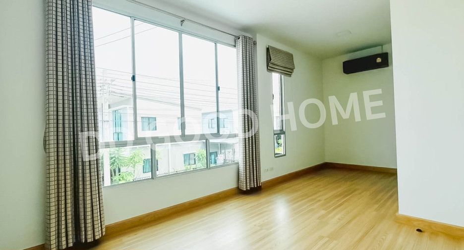 For sale 2 bedrooms townhouse in Khlong Sam Wa, Bangkok