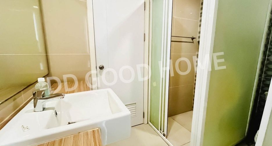 For sale 2 bedrooms townhouse in Khlong Sam Wa, Bangkok
