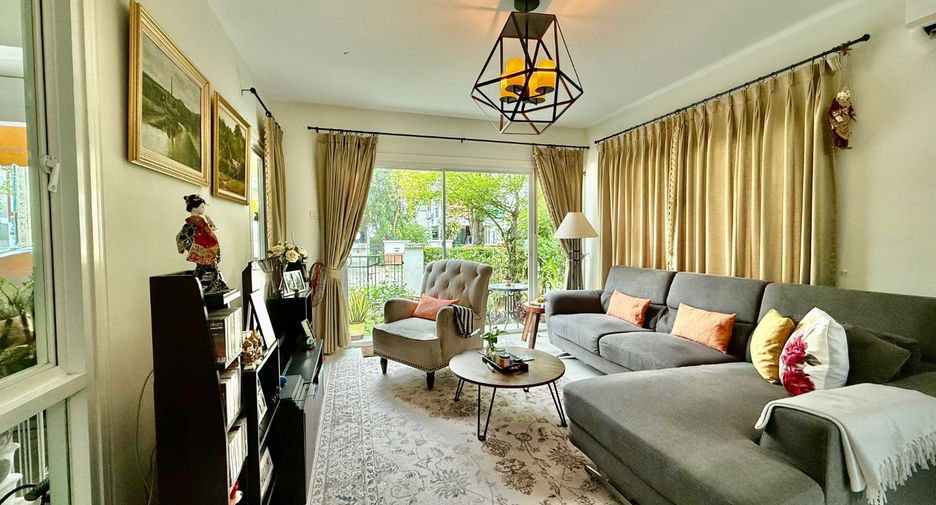 For sale 3 bedrooms house in Lat Krabang, Bangkok