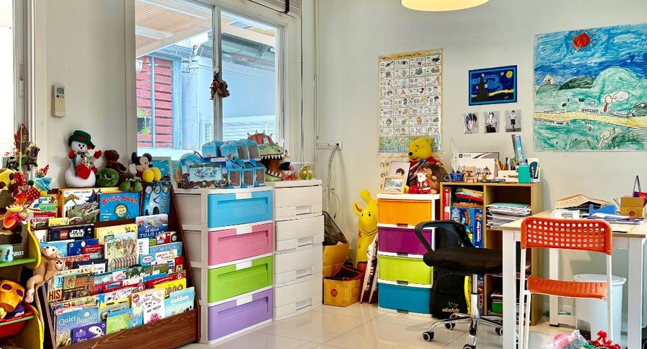 For sale 3 bedrooms house in Lat Krabang, Bangkok