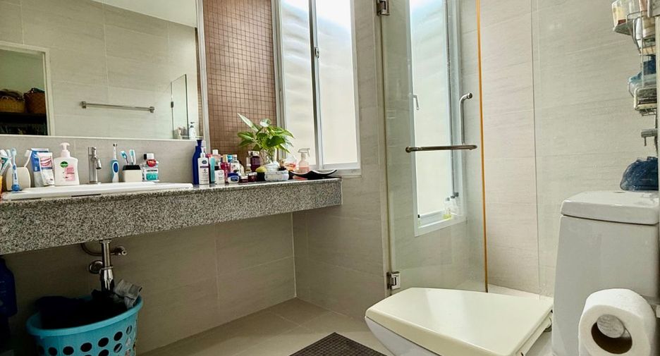 For sale 3 bedrooms house in Lat Krabang, Bangkok