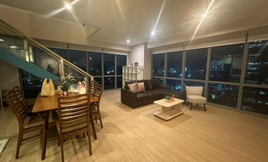 Condo en alquiler y en venta de 2 habitaciones en Watthana, Bangkok
