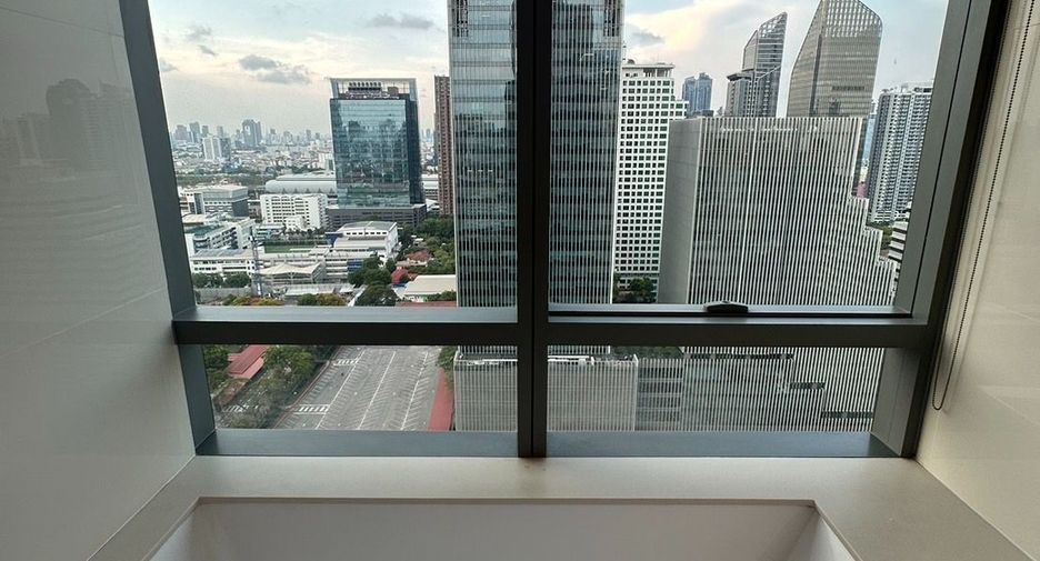 For rent そして for sale 2 ベッドルーム condo in Watthana, Bangkok