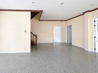 For sale 5 Beds house in Thung Khru, Bangkok